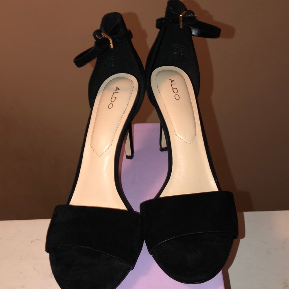 ALDO Like NEW all Black ankle strap shoes